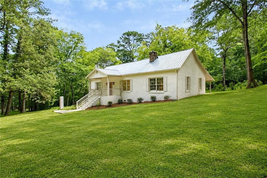 5 bedroom, 4 bathroom, 3,209 sq ft single family residence for sale at 205 Mount Alto Road, Rome, GA 30165