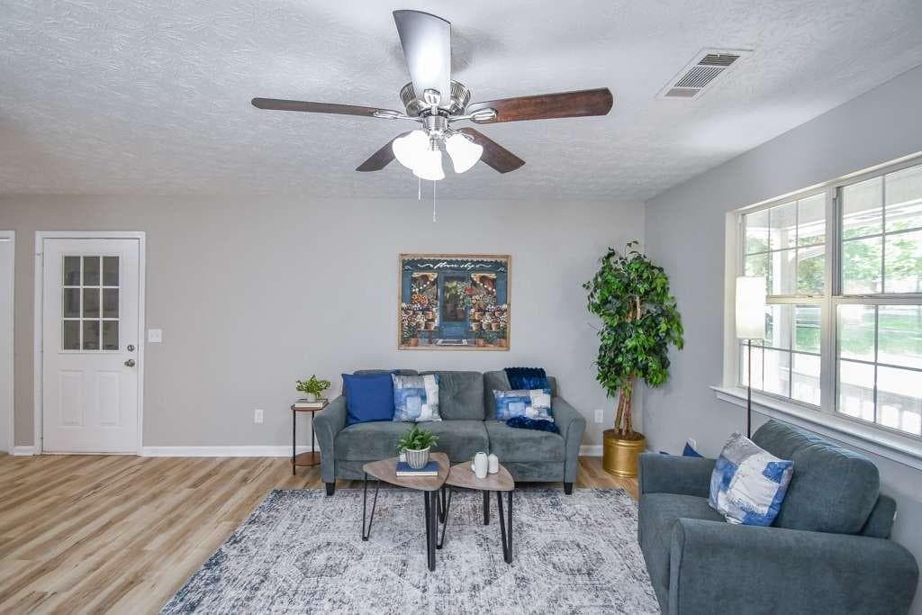 3 bedroom, 2 bathroom, 1,154 sq ft single family residence for sale at 110 E Country Woods Drive, Covington, GA 30016 — photo 2