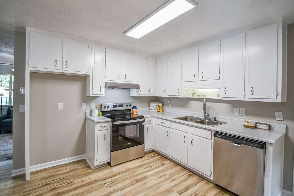 3 bedroom, 2 bathroom, 1,154 sq ft single family residence for sale at 110 E Country Woods Drive, Covington, GA 30016 — photo 6