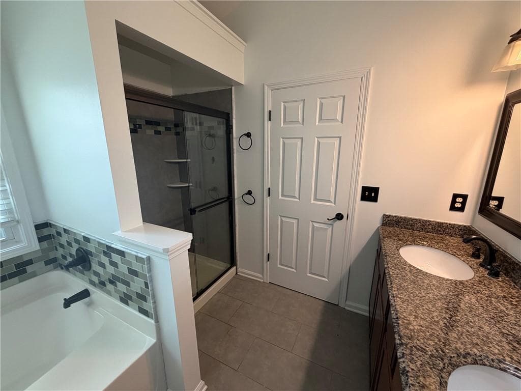 4 bedroom, 2 bathroom, 2,057 sq ft single family residence for rent at 1430 Whatley Mill Circle, Lawrenceville, GA 30045 for $2,295 a month — photo 7