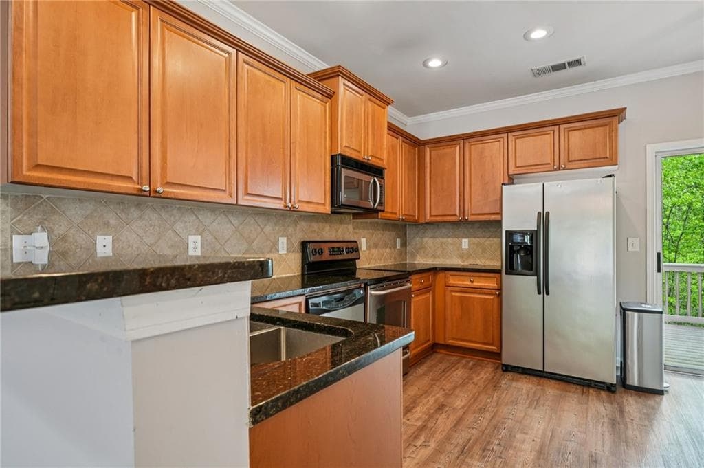 3 bedroom, 4 bathroom, 1,326 sq ft townhouse for sale at 1305 Liberty Parkway, Atlanta, GA 30318 — photo 7