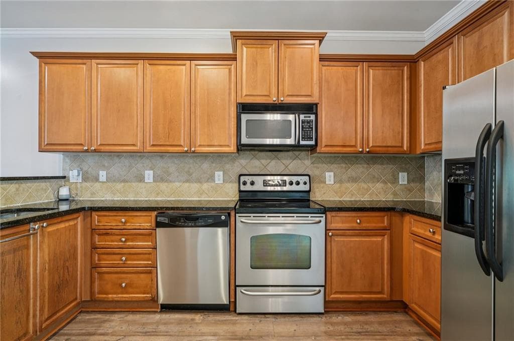 3 bedroom, 4 bathroom, 1,326 sq ft townhouse for sale at 1305 Liberty Parkway, Atlanta, GA 30318 — photo 9