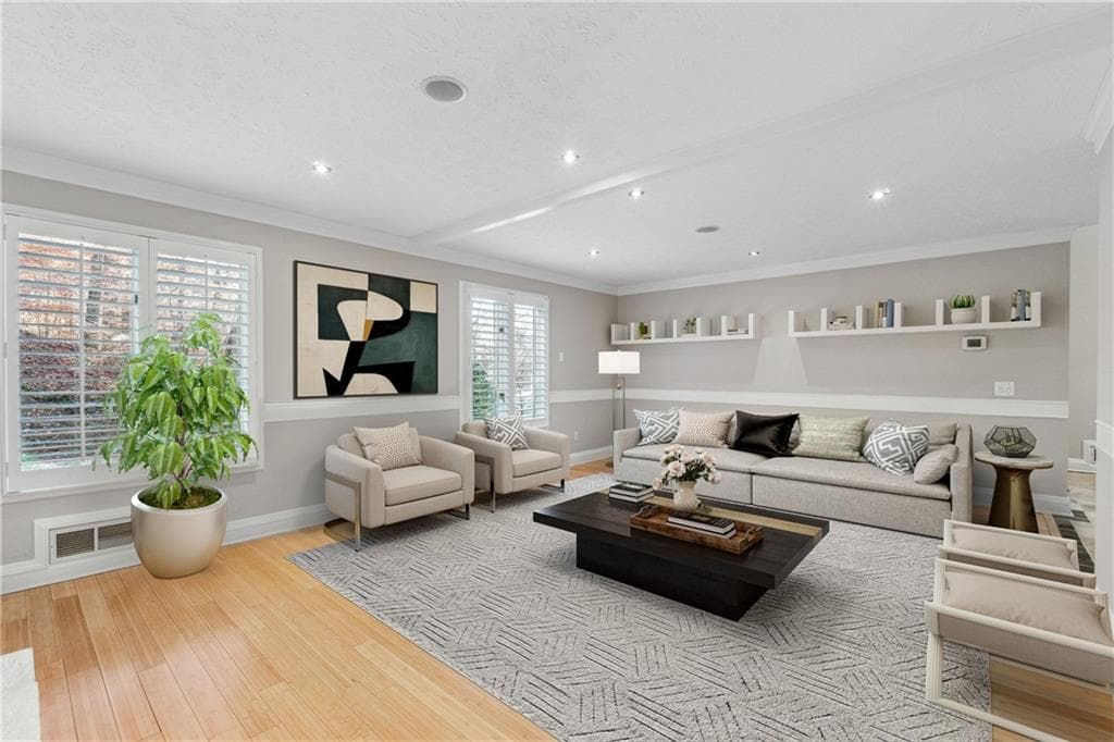 6 bedroom, 4 bathroom, 3,628 sq ft single family residence for rent at 6895 Riverside Drive, Sandy Springs, GA 30328 for $6,500 a month — photo 10