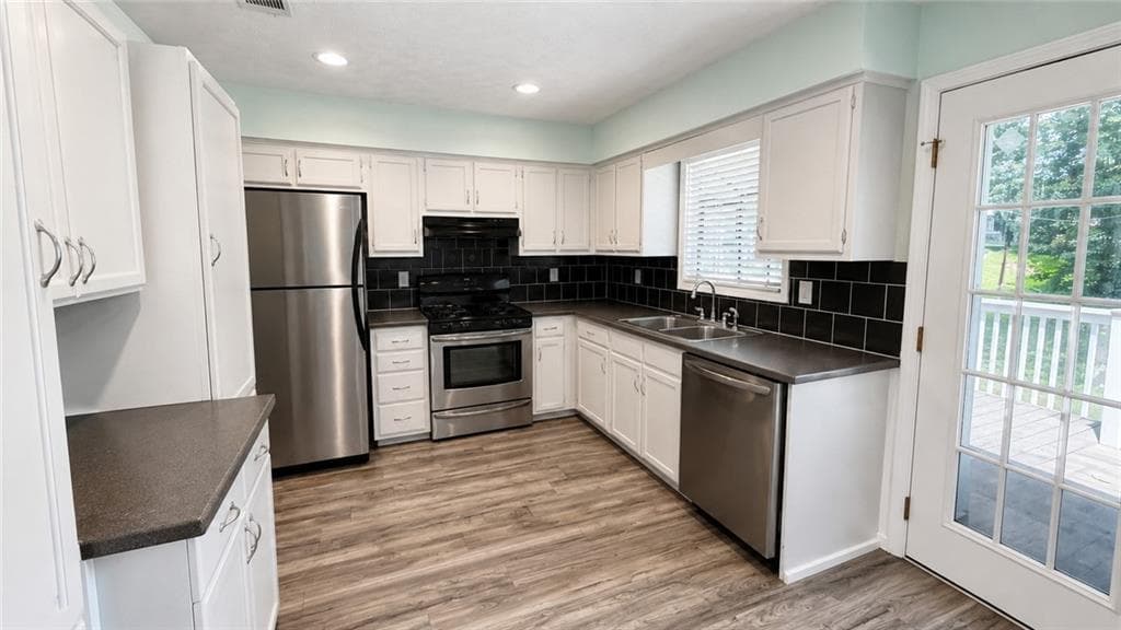 3 bedroom, 2 bathroom, 1,408 sq ft single family residence for rent at 1235 Grayland Hills Drive, Lawrenceville, GA 30046 for $2,300 a month — photo 6