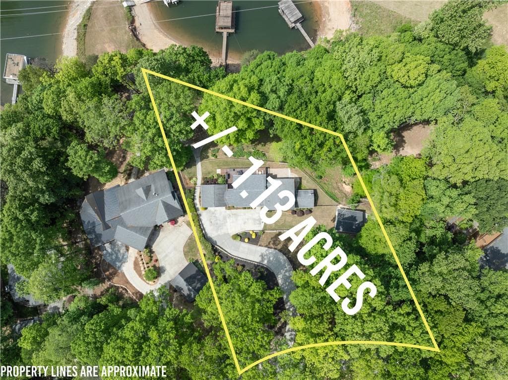 3 bedroom, 3 bathroom, 3,560 sq ft single family residence for sale at 103 Mandalay Road, Gainesville, GA 30501 — photo 7