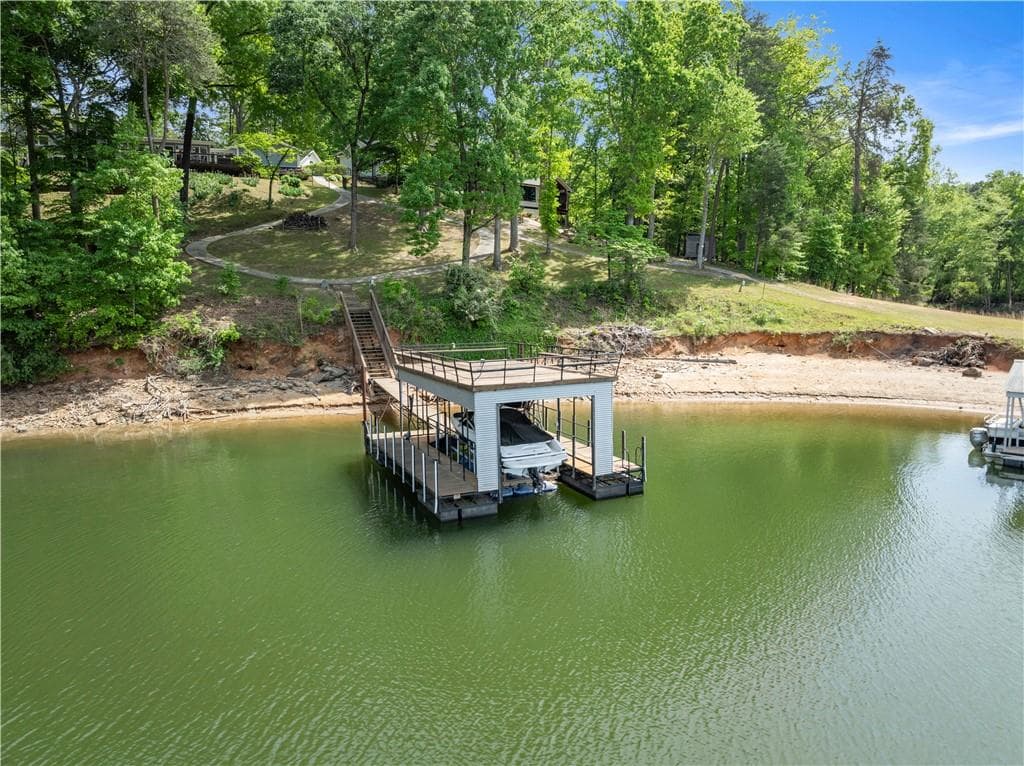3 bedroom, 3 bathroom, 3,560 sq ft single family residence for sale at 103 Mandalay Road, Gainesville, GA 30501 — photo 9