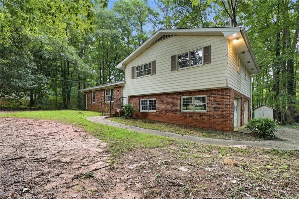 3 bedroom, 2 bathroom, 1,698 sq ft single family residence for sale at 328 Fayette Villa Court, Fayetteville, GA 30214 — photo 3