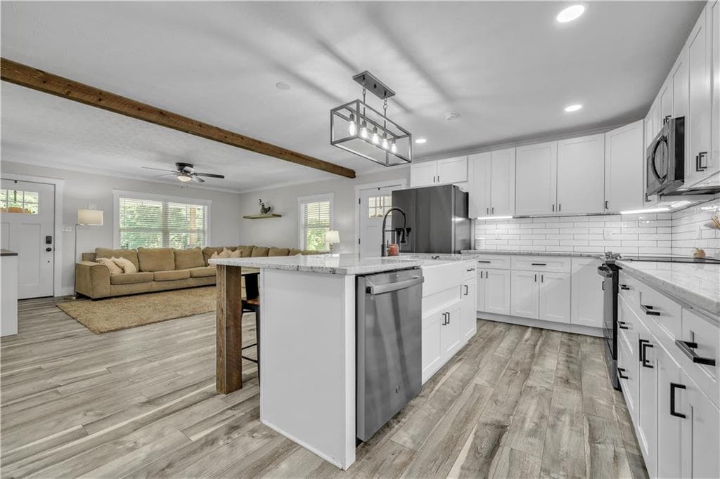 4 bedroom, 3 bathroom, 2,166 sq ft single family residence for sale at 410 Coleman Drive, Statham, GA 30666 — photo 7