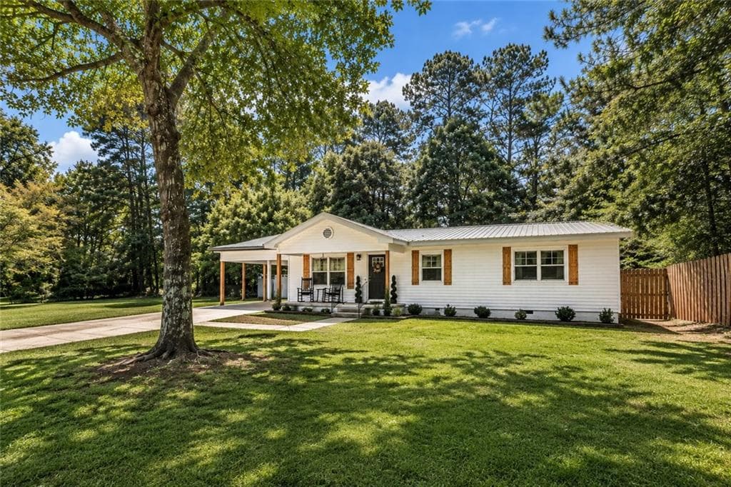 4 bedroom, 3 bathroom, 2,166 sq ft single family residence for sale at 410 Coleman Drive, Statham, GA 30666 — photo 1 of 45