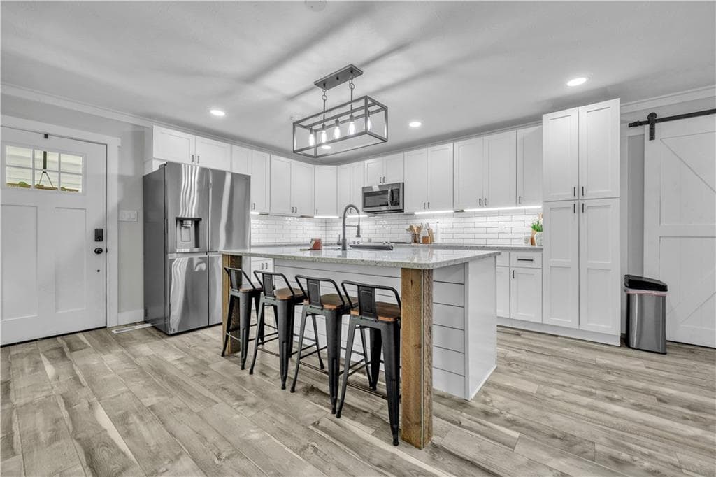 4 bedroom, 3 bathroom, 2,166 sq ft single family residence for sale at 410 Coleman Drive, Statham, GA 30666 — photo 8
