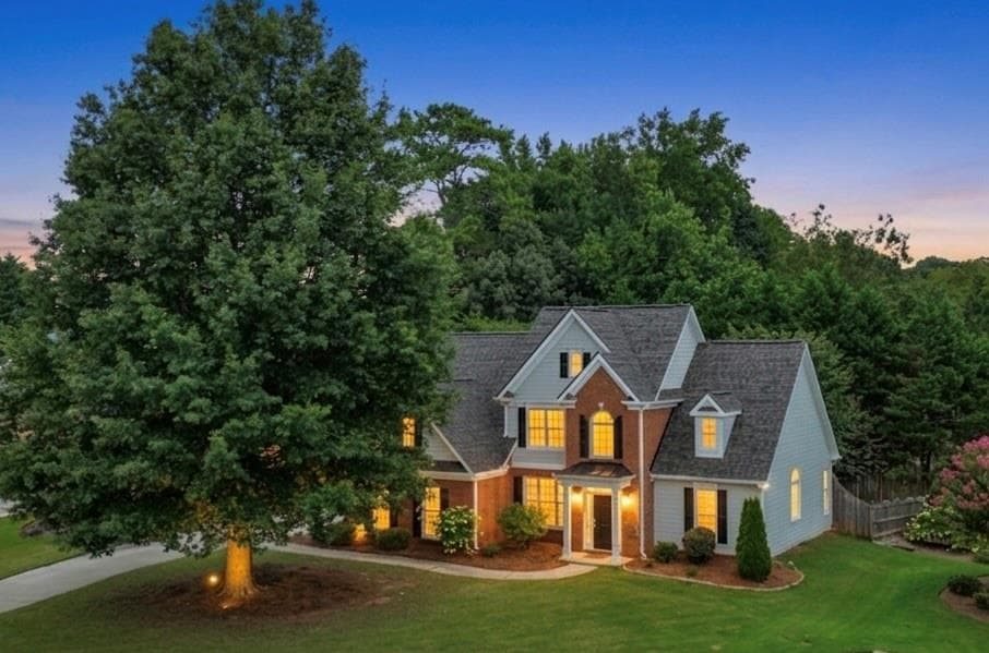 4 bedroom, 3 bathroom, 2,457 sq ft single family residence under contract at 1025 Chippewa Oak Drive, Dacula, GA 30019 — photo 2