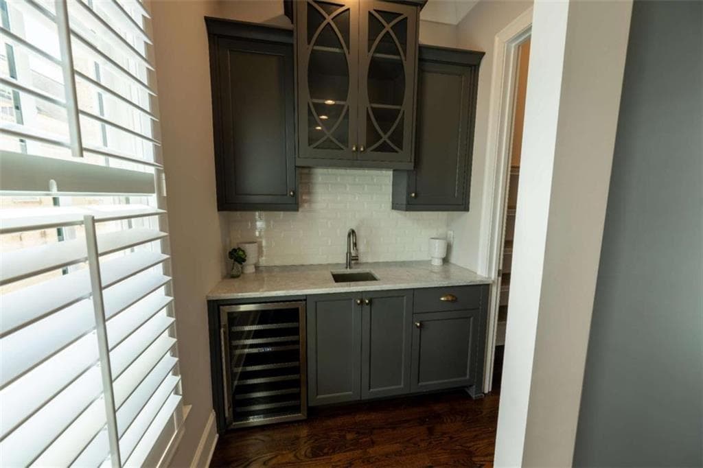 4 bedroom, 4 bathroom, 2,160 sq ft townhouse under contract at 130 Clover Court, Roswell, GA 30075 — photo 8