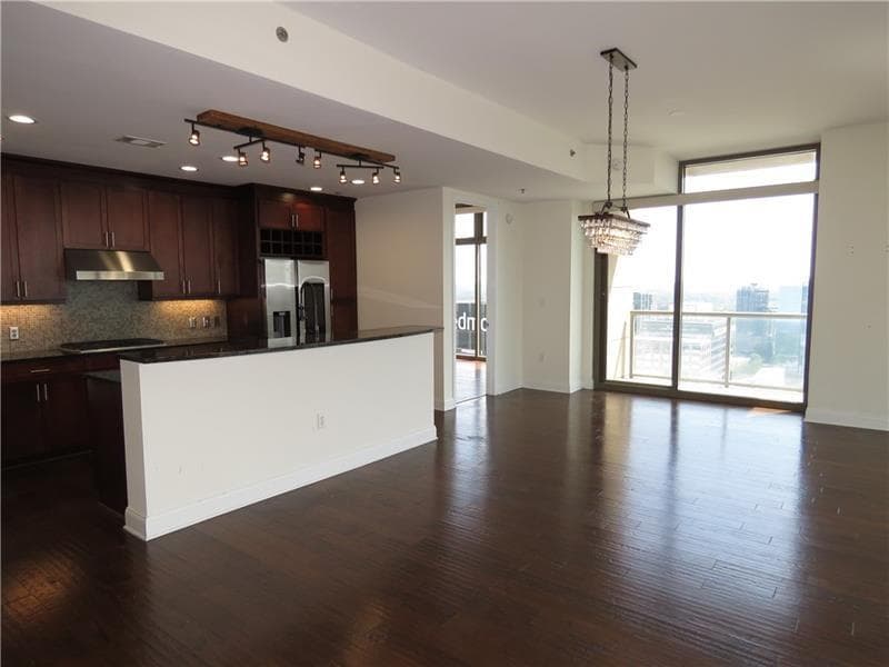 3 bedroom, 3 bathroom, 2,014 sq ft condominium for sale at 270 17th Street 3801, Atlanta, GA 30363 — photo 10
