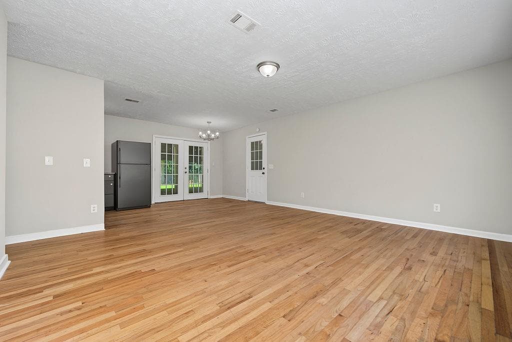 4 bedroom, 2 bathroom, 1,260 sq ft single family residence for sale at 3740 Lavilla Drive, Powder Springs, GA 30127 — photo 4