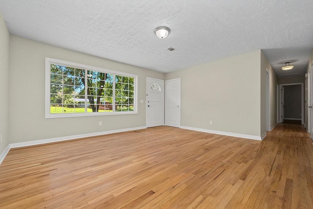 4 bedroom, 2 bathroom, 1,260 sq ft single family residence for sale at 3740 Lavilla Drive, Powder Springs, GA 30127 — photo 5