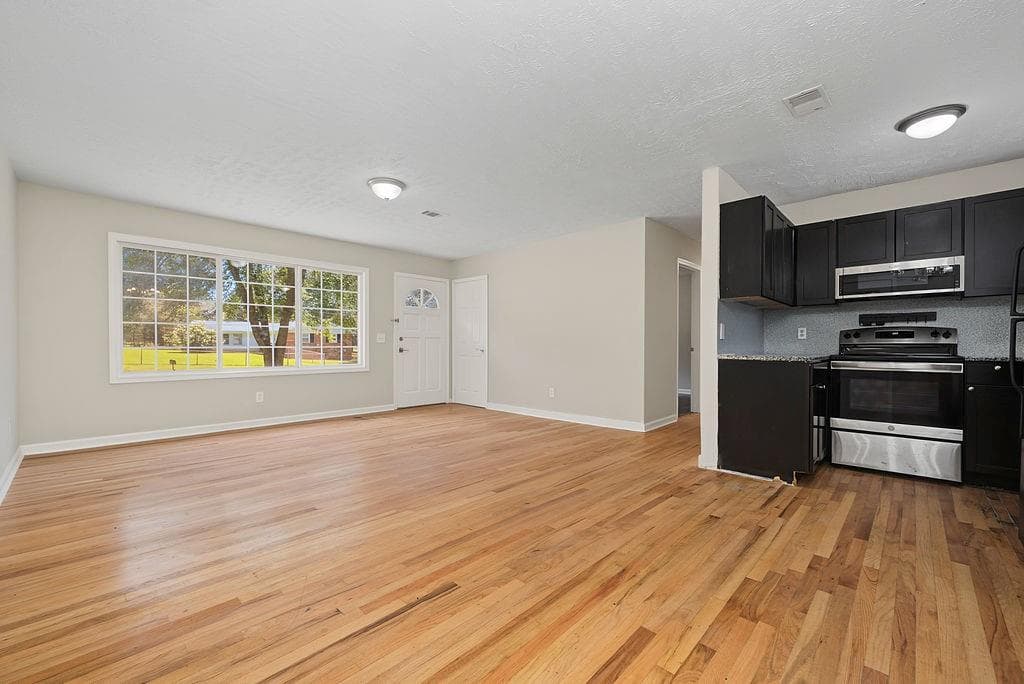 4 bedroom, 2 bathroom, 1,260 sq ft single family residence for sale at 3740 Lavilla Drive, Powder Springs, GA 30127 — photo 8