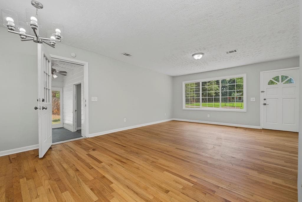 4 bedroom, 2 bathroom, 1,260 sq ft single family residence for sale at 3740 Lavilla Drive, Powder Springs, GA 30127 — photo 10
