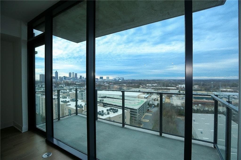 1 bedroom, 1 bathroom condominium for rent at 788 W Marietta Street 811, Atlanta, GA 30318 for $1,800 a month — photo 9