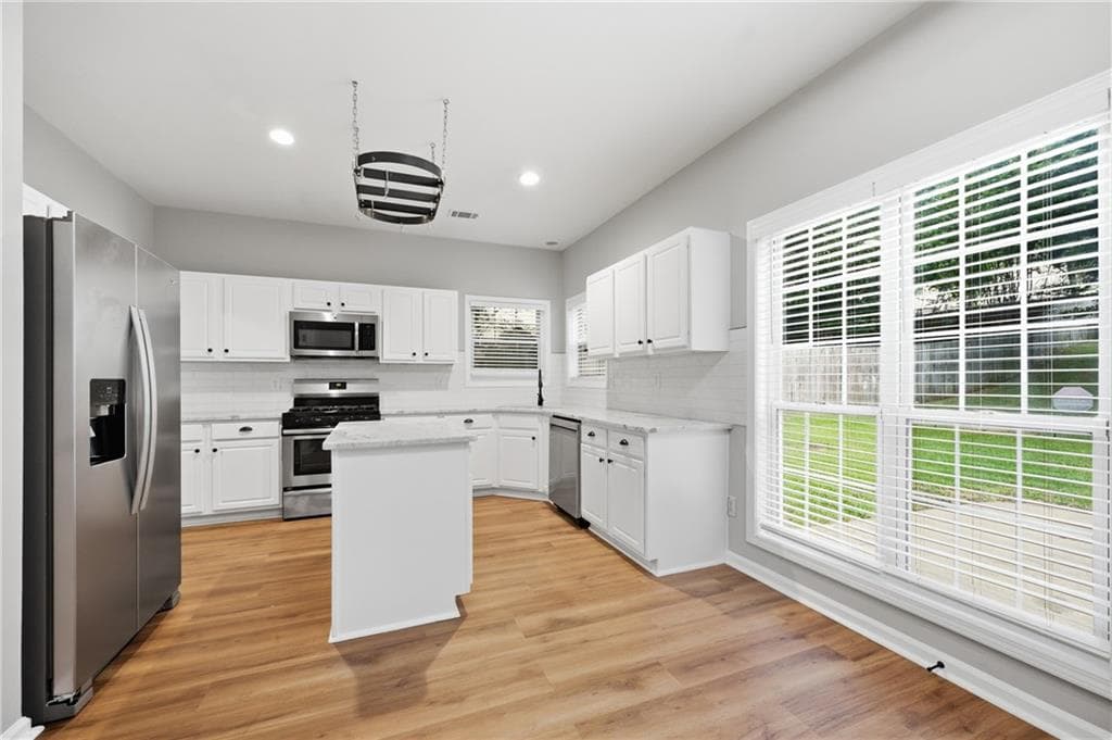 5 bedroom, 3 bathroom, 2,513 sq ft single family residence for sale at 3747 Milford Place, Atlanta, GA 30331 — photo 10