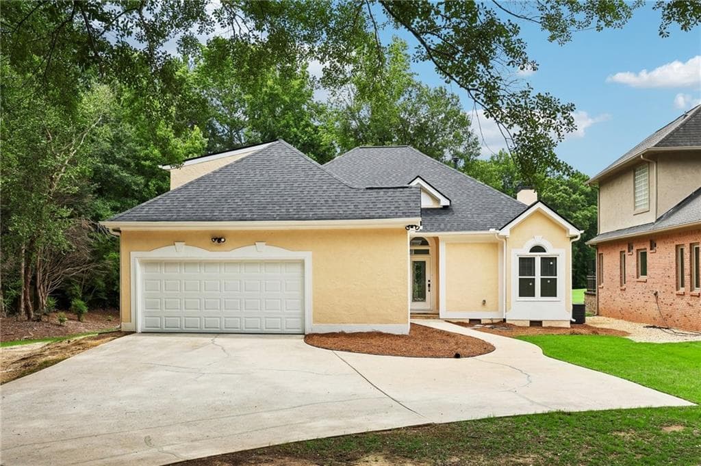 3 bedroom, 3 bathroom, 2,025 sq ft single family residence under contract at 172 Wexford Court, Stockbridge, GA 30281 — photo 2