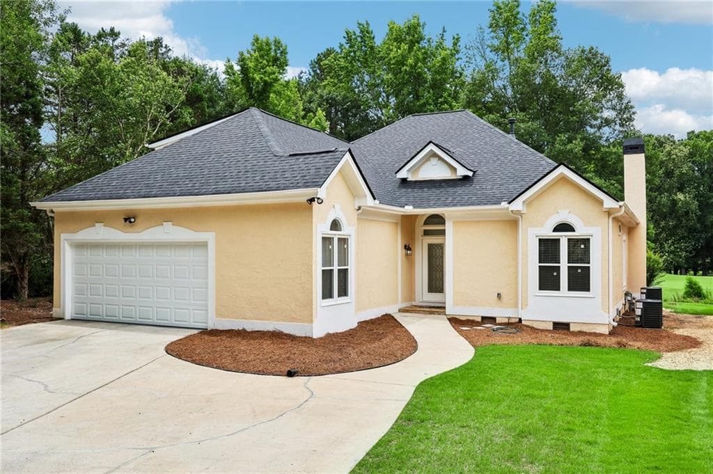3 bedroom, 3 bathroom, 2,025 sq ft single family residence under contract at 172 Wexford Court, Stockbridge, GA 30281 — photo 3