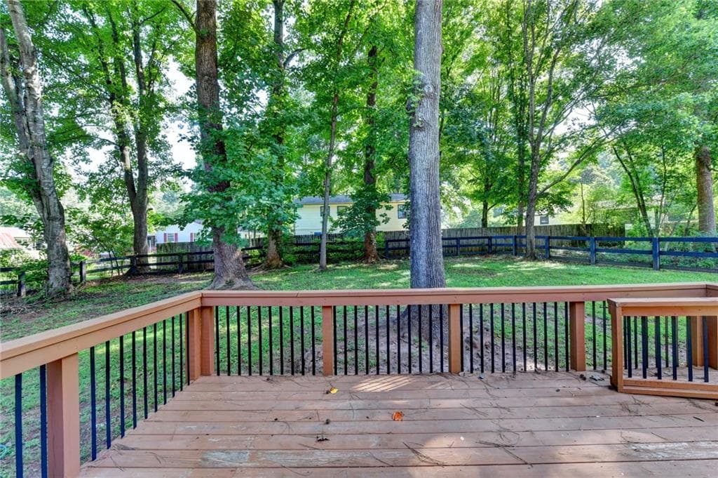 3 bedroom, 2 bathroom, 1,418 sq ft single family residence for sale at 5211 Ponderosa Farm Road, Gainesville, GA 30507 — photo 2