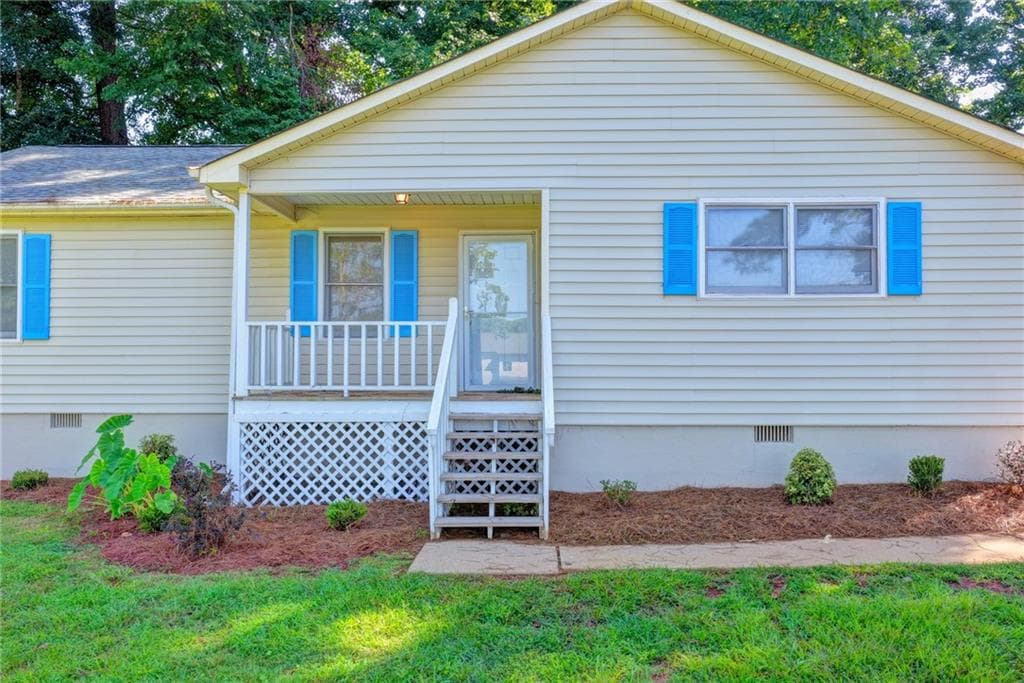 3 bedroom, 2 bathroom, 1,418 sq ft single family residence for sale at 5211 Ponderosa Farm Road, Gainesville, GA 30507 — photo 5