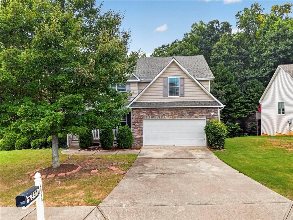 5 bedroom, 3 bathroom, 2,946 sq ft single family residence for sale at 3410 Garden Mist Circle, Auburn, GA 30011 — photo 2