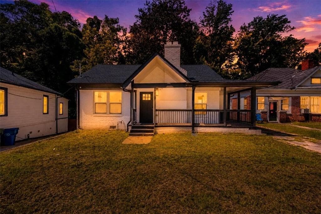 3 bedroom, 3 bathroom, 1,407 sq ft single family residence for sale at 1040 Donnelly Avenue, Atlanta, GA 30310 — photo 2
