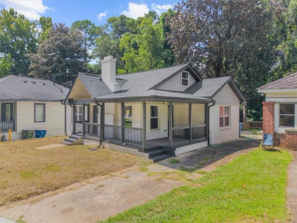 3 bedroom, 3 bathroom, 1,407 sq ft single family residence for sale at 1040 Donnelly Avenue, Atlanta, GA 30310 — photo 3