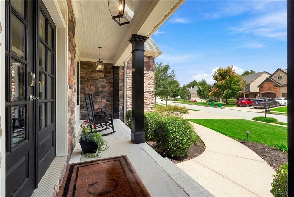 6 bedroom, 5 bathroom, 5,340 sq ft single family residence for sale at 180 Lakestone Parkway, Woodstock, GA 30188 — photo 4