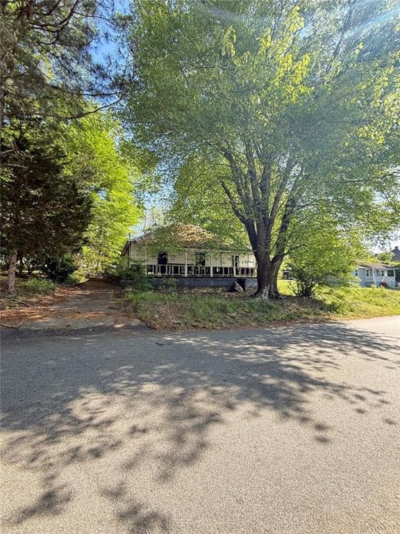 3 bedroom, 1 bathroom, 1,376 sq ft single family residence for sale at 6648 Ridge Avenue, Douglasville, GA 30134 — photo 6