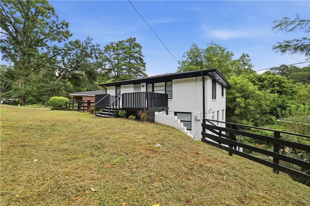 4 bedroom, 3 bathroom, 1,980 sq ft single family residence for sale at 111 Victor Circle, Atlanta, GA 30314 — photo 7