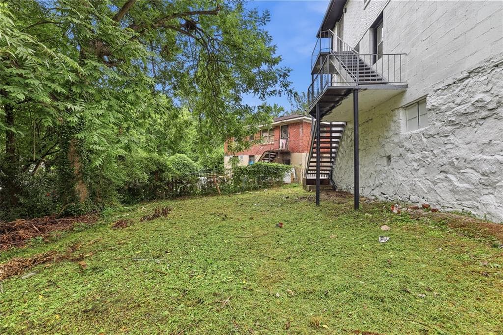 4 bedroom, 3 bathroom, 1,980 sq ft single family residence for sale at 111 Victor Circle, Atlanta, GA 30314 — photo 8