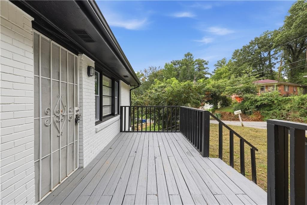 4 bedroom, 3 bathroom, 1,980 sq ft single family residence for sale at 111 Victor Circle, Atlanta, GA 30314 — photo 10
