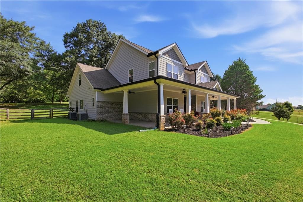 5 bedroom, 4 bathroom, 3,291 sq ft single family residence under contract at 579 New Cut Road, Braselton, GA 30517 — photo 3