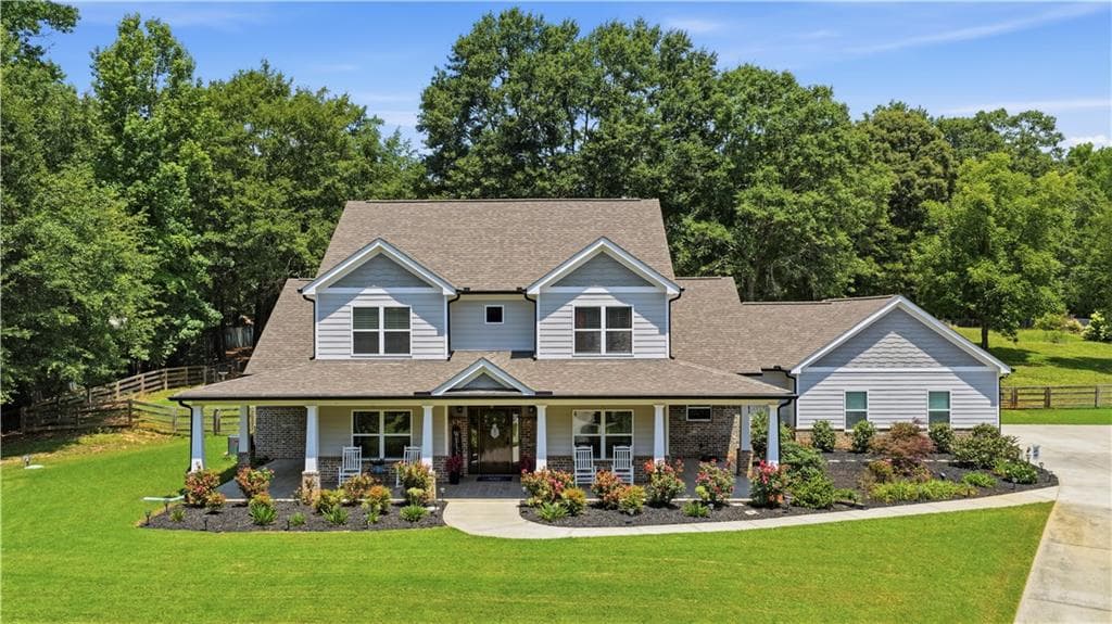 5 bedroom, 4 bathroom, 3,291 sq ft single family residence under contract at 579 New Cut Road, Braselton, GA 30517 — photo 2