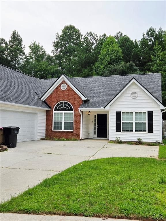 3 bedroom, 2 bathroom, 1,813 sq ft single family residence for sale at 2145 Mina Lane Drive, Buford, GA 30518 — photo 3