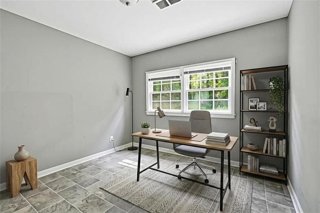 4 bedroom, 2 bathroom, 1,000 sq ft single family residence for sale at 2970 Carriage Lane, College Park, GA 30349 — photo 5