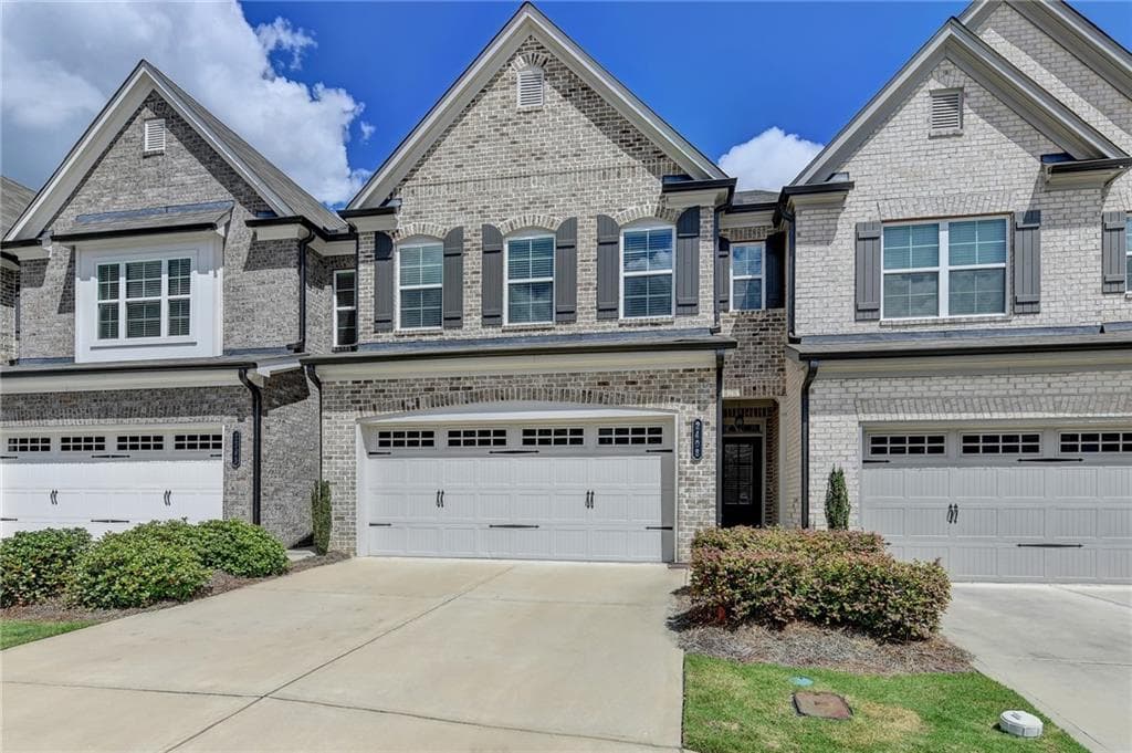 3 bedroom, 3 bathroom, 1,891 sq ft townhouse for sale at 2408 Morgan Creek Road, Buford, GA 30519 — photo 2