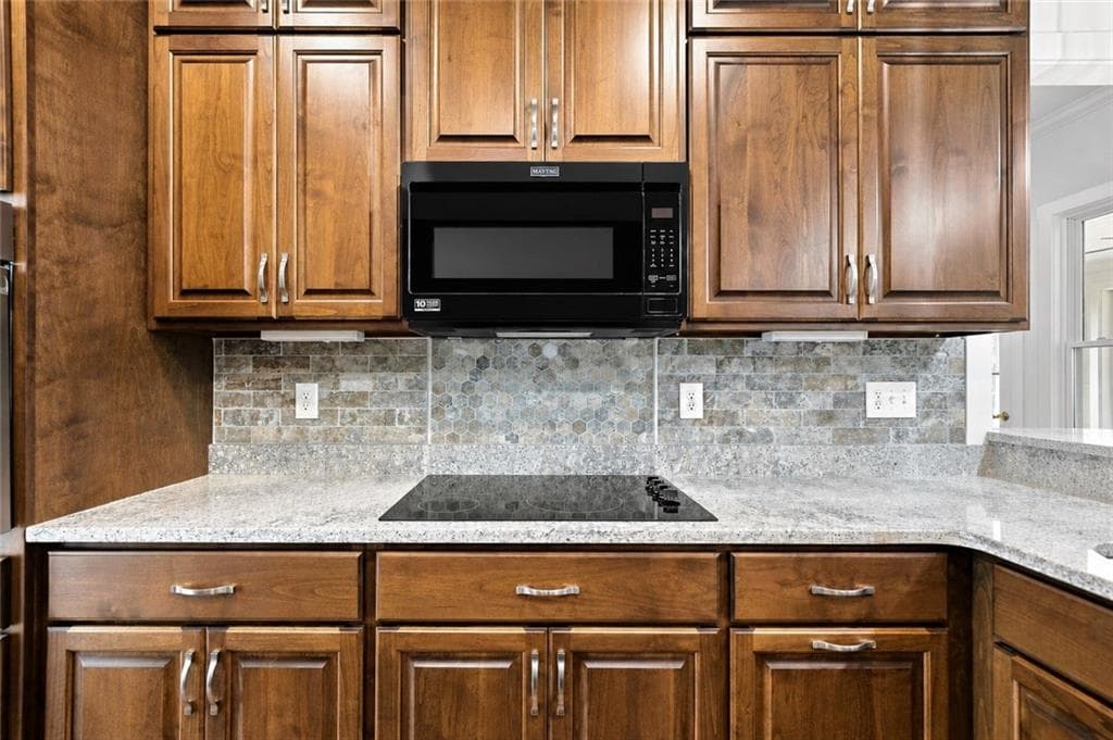 4 bedroom, 3 bathroom, 6,018 sq ft single family residence for sale at 569 Byrd Mountain Lane, Canton, GA 30114 — photo 7