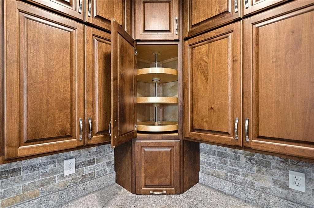 4 bedroom, 3 bathroom, 6,018 sq ft single family residence for sale at 569 Byrd Mountain Lane, Canton, GA 30114 — photo 8