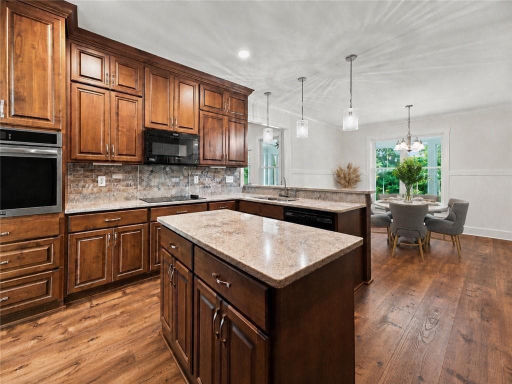 4 bedroom, 3 bathroom, 6,018 sq ft single family residence for sale at 569 Byrd Mountain Lane, Canton, GA 30114 — photo 9