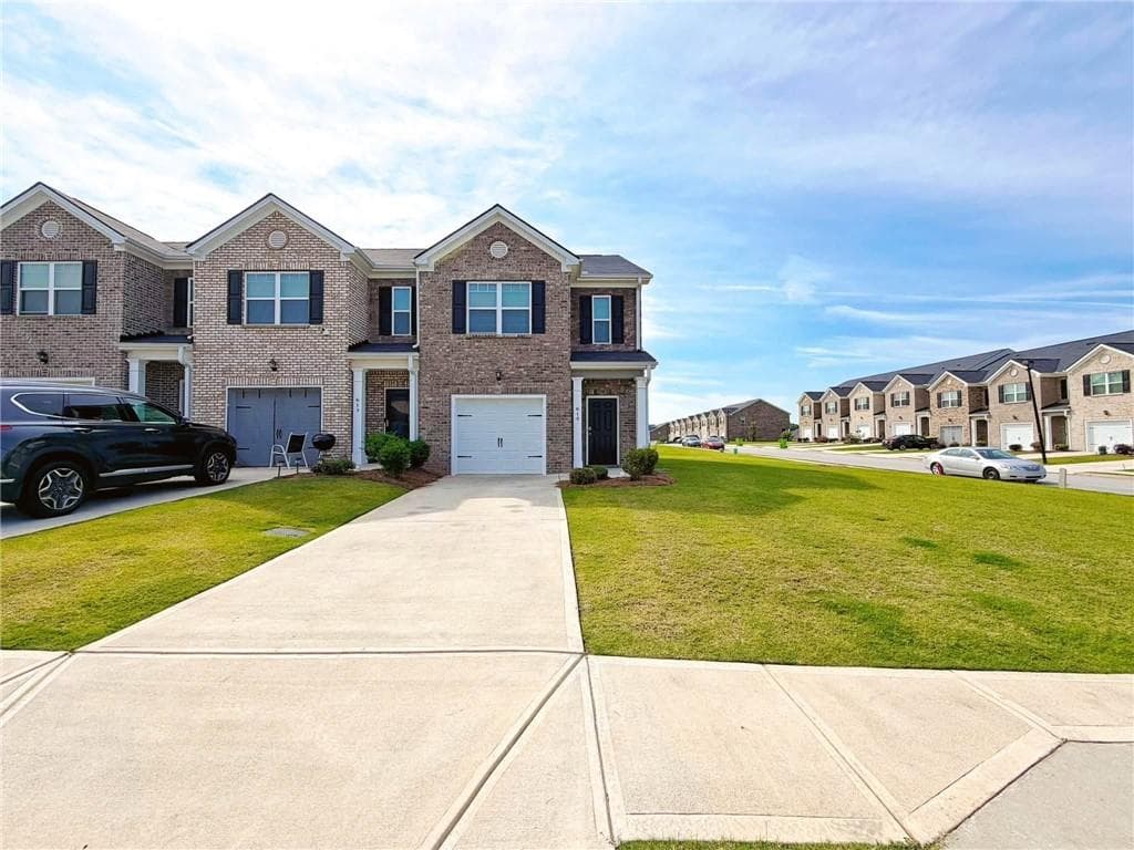 3 bedroom, 3 bathroom, 1,516 sq ft townhouse for sale at 615 Dairy Drive, Stockbridge, GA 30281