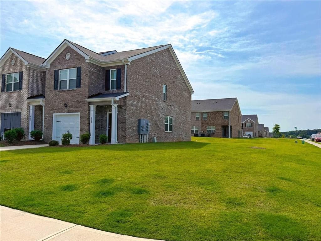 3 bedroom, 3 bathroom, 1,516 sq ft townhouse for sale at 615 Dairy Drive, Stockbridge, GA 30281 — photo 2