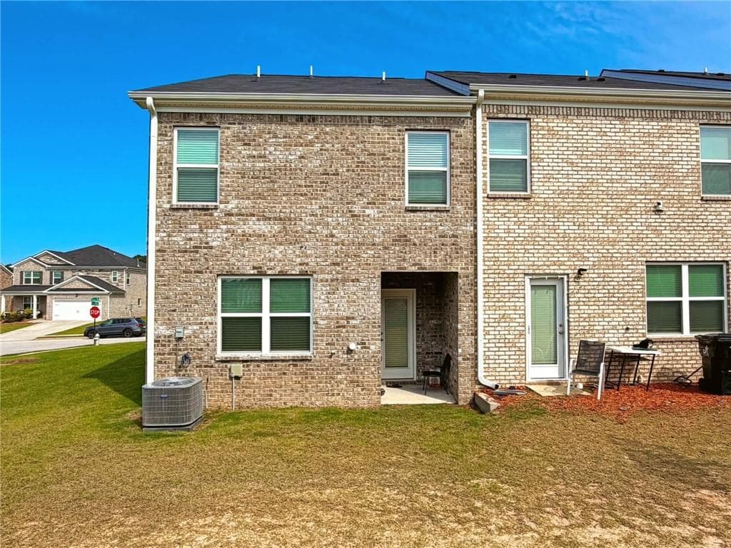 3 bedroom, 3 bathroom, 1,516 sq ft townhouse for sale at 615 Dairy Drive, Stockbridge, GA 30281 — photo 3