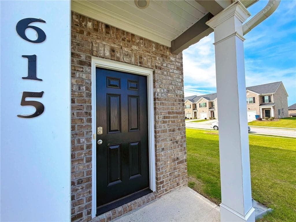 3 bedroom, 3 bathroom, 1,516 sq ft townhouse for sale at 615 Dairy Drive, Stockbridge, GA 30281 — photo 4