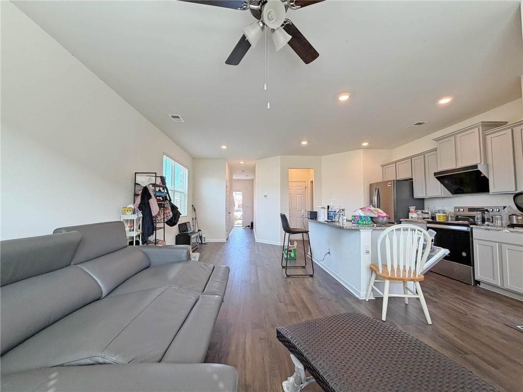 3 bedroom, 3 bathroom, 1,516 sq ft townhouse for sale at 615 Dairy Drive, Stockbridge, GA 30281 — photo 8