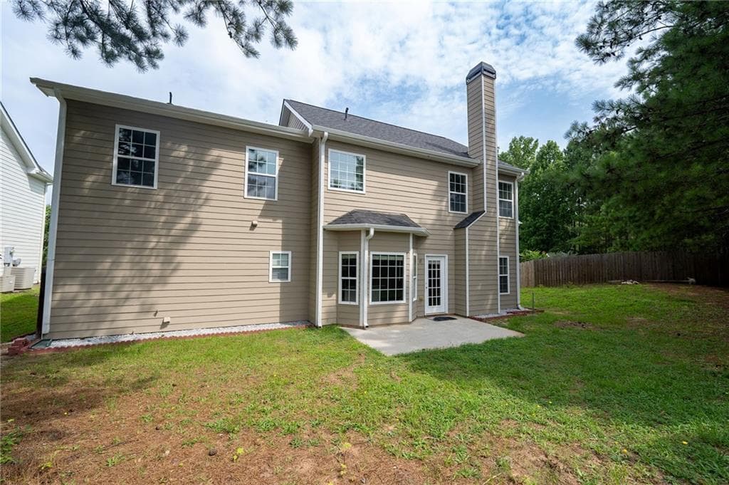 4 bedroom, 3 bathroom, 2,247 sq ft single family residence for sale at 6331 Stewart Ridge Walk, Buford, GA 30518 — photo 3