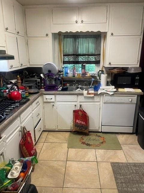5 bedroom, 3 bathroom, 1,913 sq ft single family residence for sale at 319 Plantation Circle, Fayetteville, GA 30214 — photo 5
